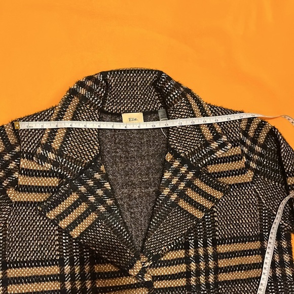NWT Elie Tahari plaid midi length coat with snaps and 2 pockets. Black and Tan - Picture 11 of 16